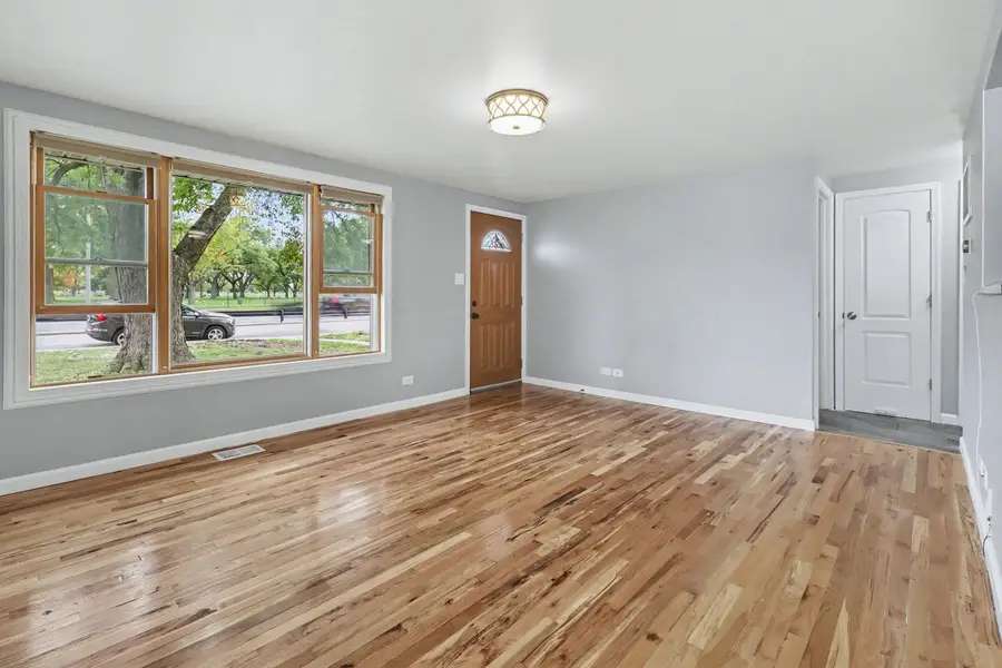 8930 S Crawford Avenue, Hometown, IL 60456 - #2