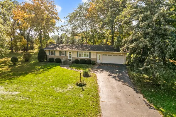 12609 Northwood Drive, Genoa, IL 60135