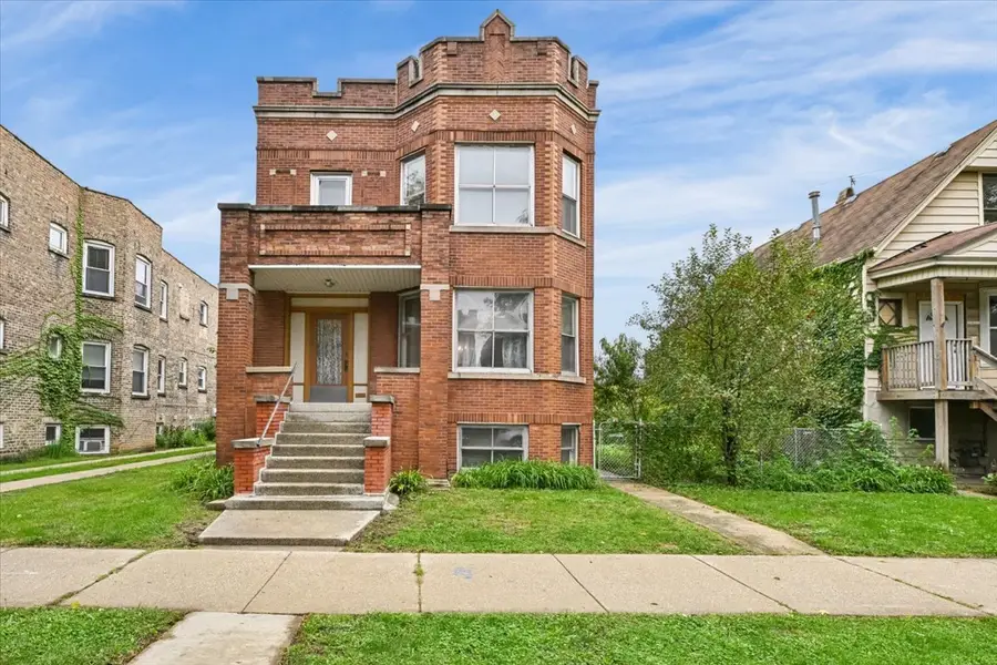 3327 N Hamlin Avenue, Chicago, IL 60618 - #3