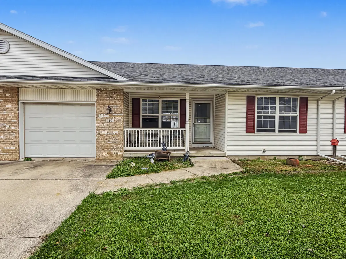 110 Fleming Court #110, Watseka, IL 60970 - #1