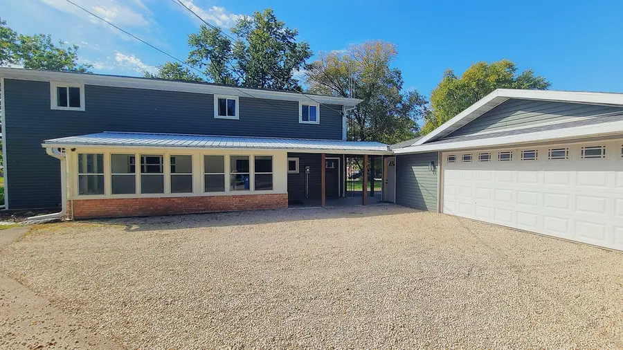327 S Jefferson Avenue, Amboy, IL 61310 - #2