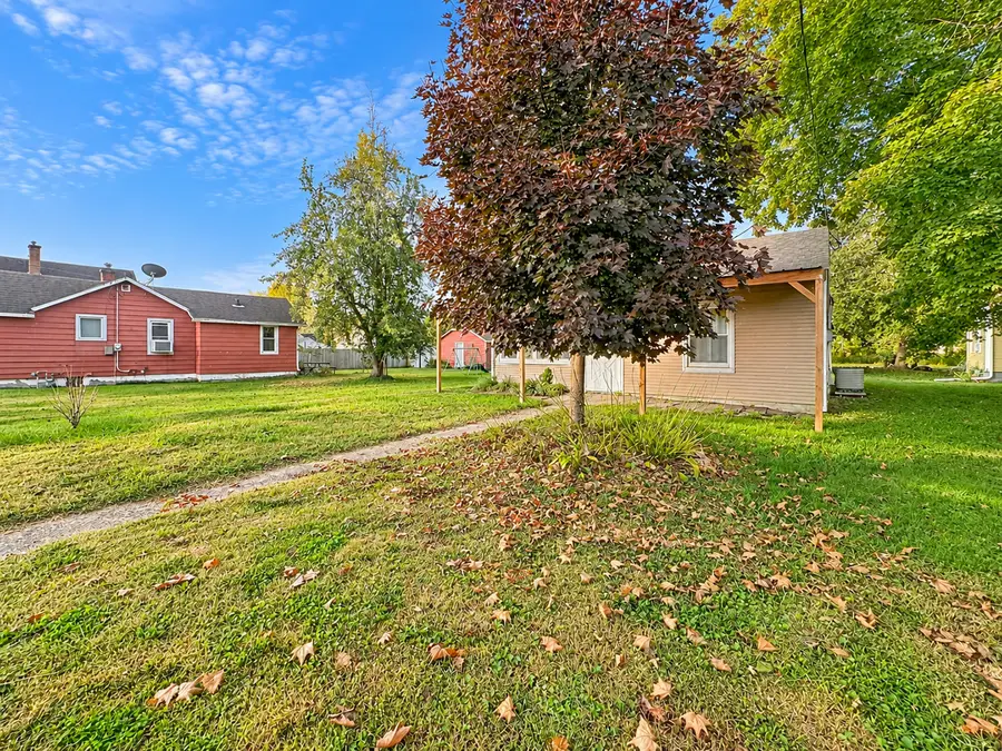 624 S Ohio Avenue, Davenport, IA 52802 - #3