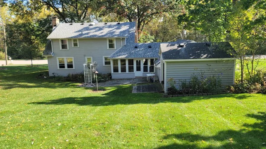 235 N Lincoln Avenue, Carpentersville, IL 60110 - #2