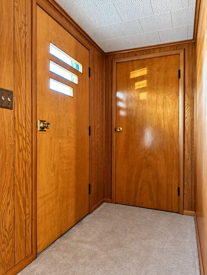 1423 W Jefferson Street, Ottawa, IL 61350 - #2