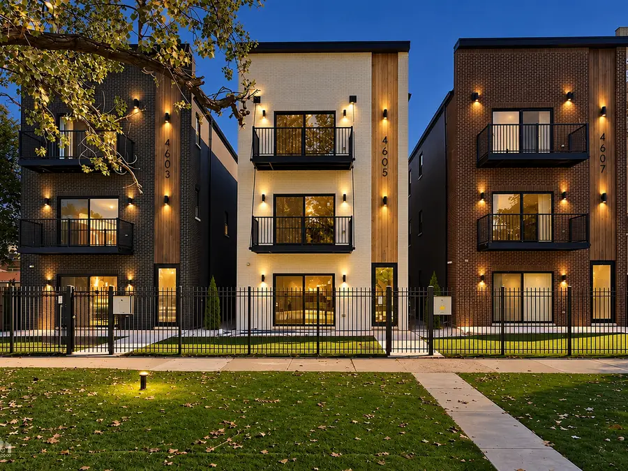 4605 S Prairie Avenue, Chicago, IL 60653 - #2