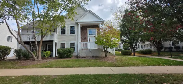 214 Hidden Creek Lane #214, North Aurora, IL 60542