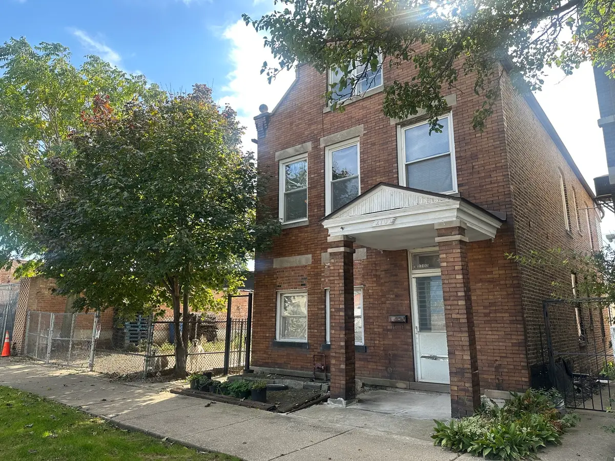 2705 W 39th Place, Chicago, IL 60632 - #1
