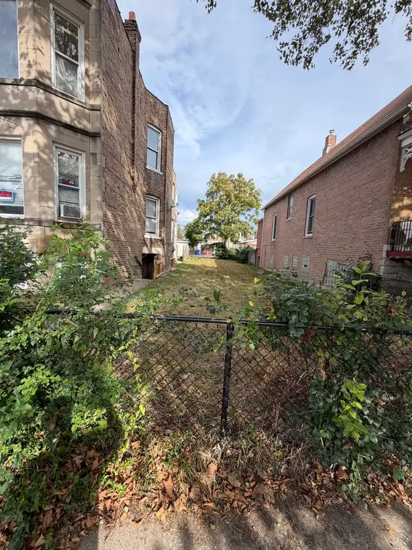 7330 S Champlain Avenue, Chicago, IL 60619