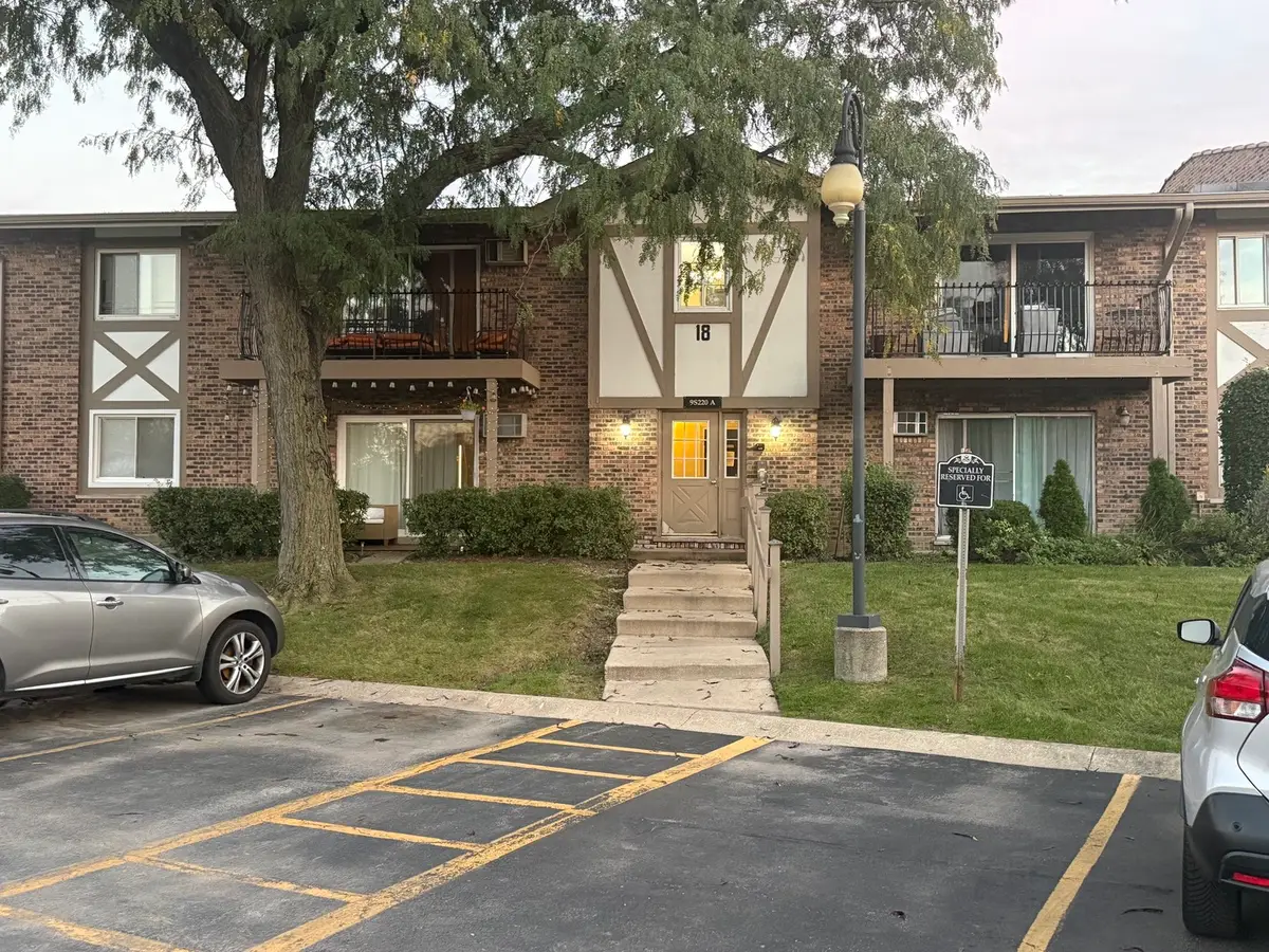 9s220 S Frontage Road #18-204, Willowbrook, IL 60527 - #1