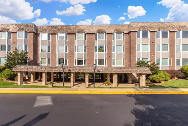 400 Ascot Drive #3E, Park Ridge, IL 60068