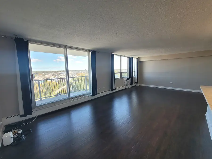 8801 Golf Road #11C, Niles, IL 60714 - #3