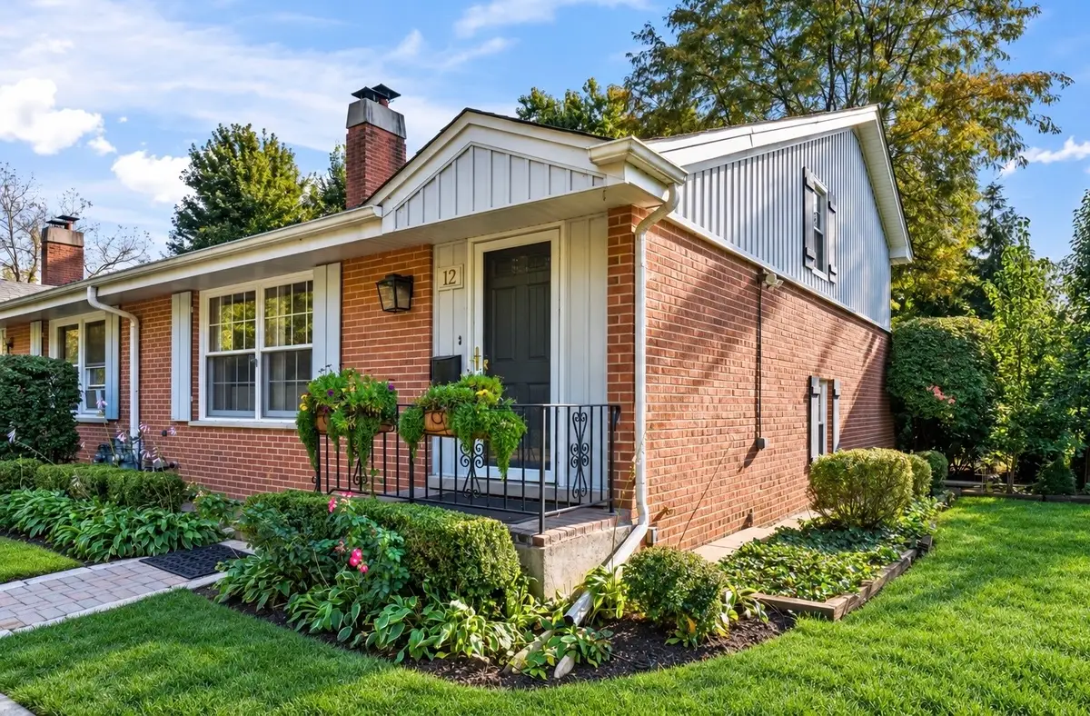 12 Robin Hood Lane, Northfield, IL 60093 - #1