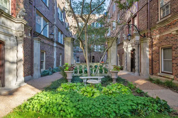 1219 Hull Terrace #2C, Evanston, IL 60202
