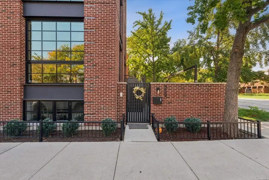 559 W Armitage Avenue, Chicago, IL 60614 - #2