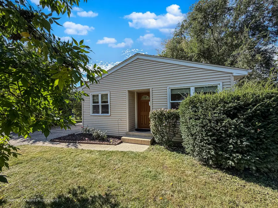 1574 Highland Avenue, Glendale Heights, IL 60139 - #3
