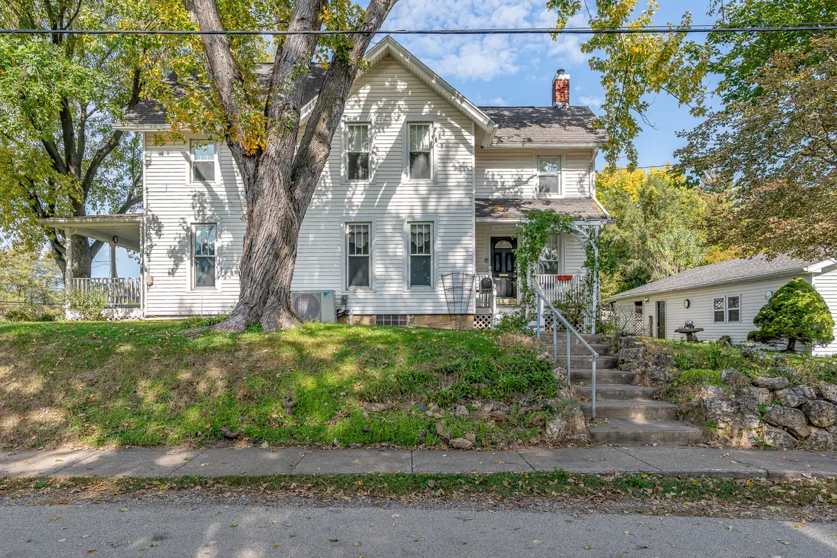 504 N 4th Street, Savanna, IL 61074 - #1