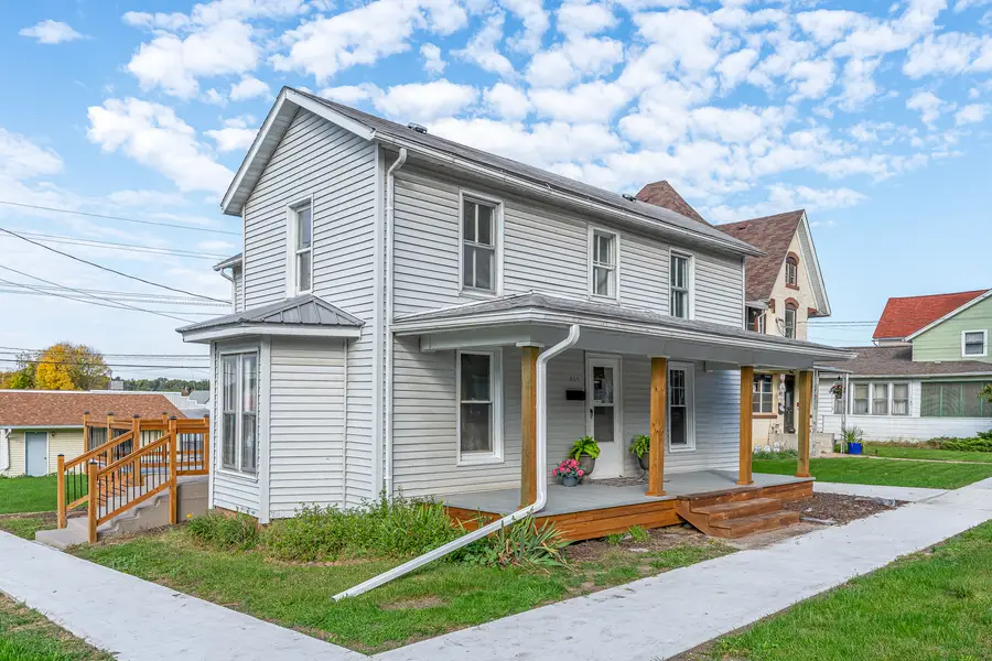801 N 3rd Street, Savanna, IL 61074 - #2