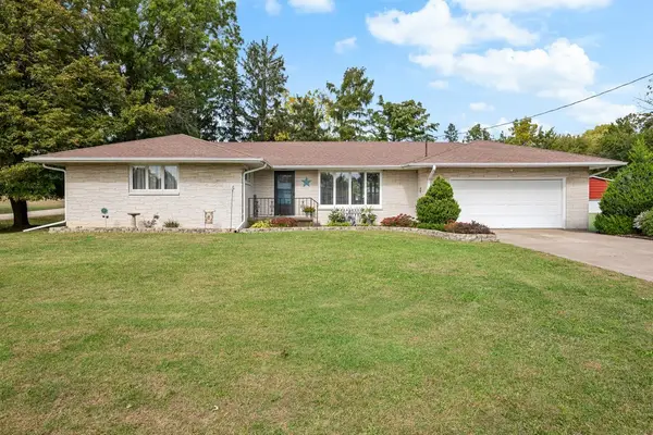 322 11th Place, Camanche, IA 52730