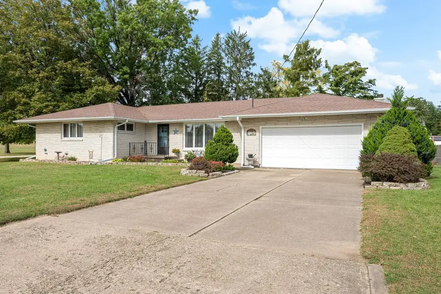 322 11th Place, Camanche, IA 52730 - #2