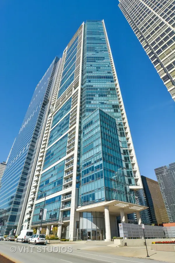 340 E Randolph Street #205, Chicago, IL 60601