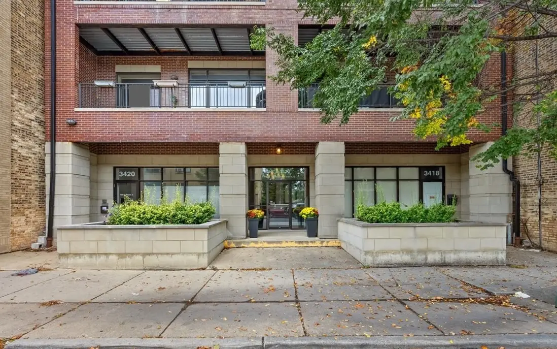 3418 W Foster Avenue #202, Chicago, IL 60625 - #1