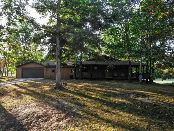 2742 Farthing Road, Odin, IL 62870