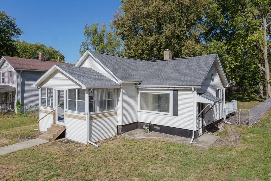 809 W Monroe Street, Bloomington, IL 61701 - #2