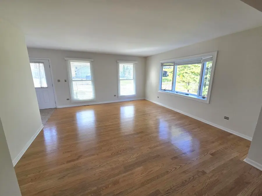 Address Withheld By Seller, Schaumburg, IL 60193 - #3