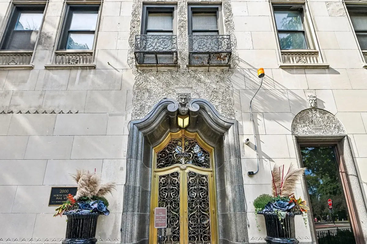 2000 N Lincoln Park West Avenue #912, Chicago, IL 60614 - #1