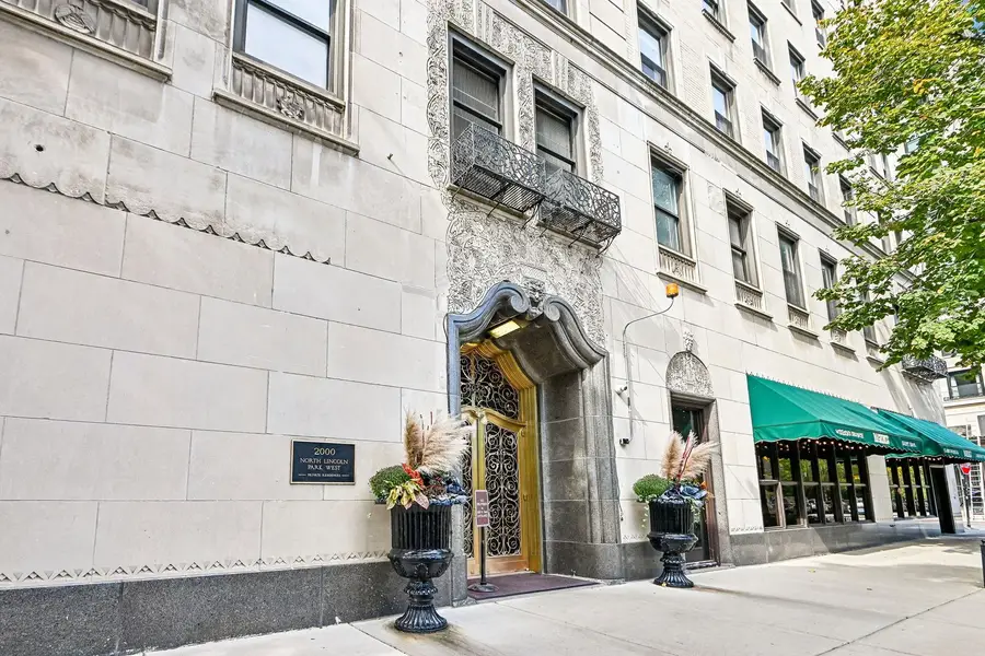 2000 N Lincoln Park West Avenue #912, Chicago, IL 60614 - #2