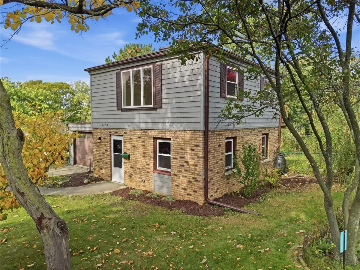 1623 Sawyer Avenue, Wheaton, IL 60187 - #1
