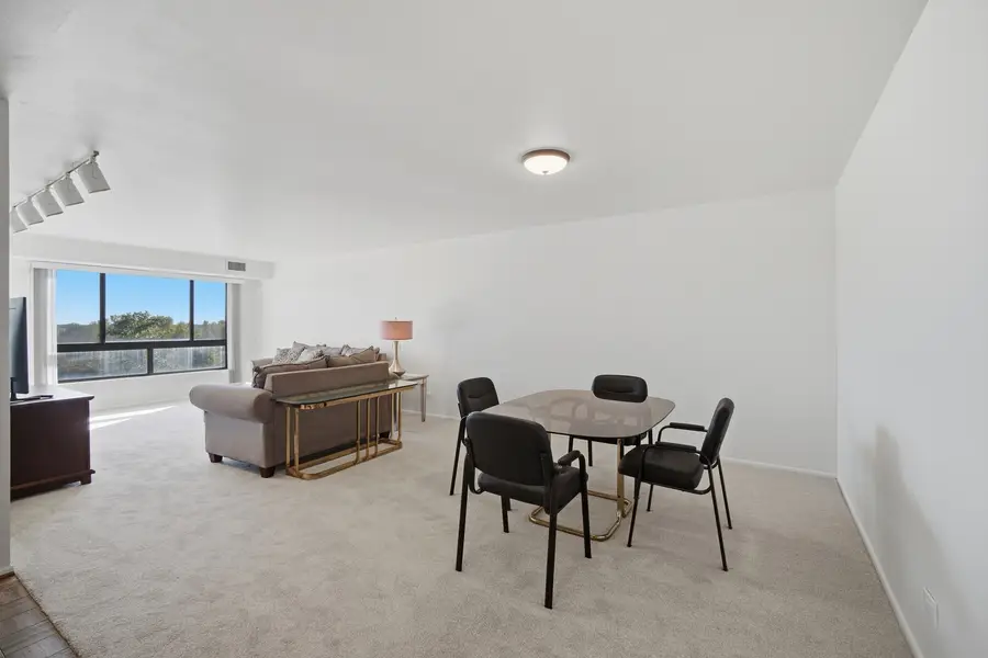 Address Withheld By Seller, Glenview, IL 60025 - #3