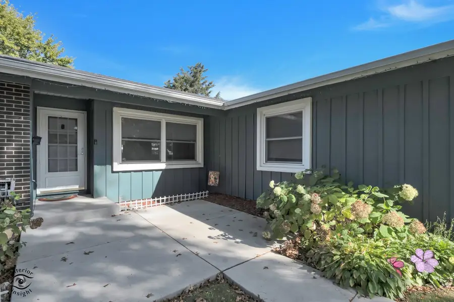 1317 Cumberland Circle, Elk Grove Village, IL 60007 - #3