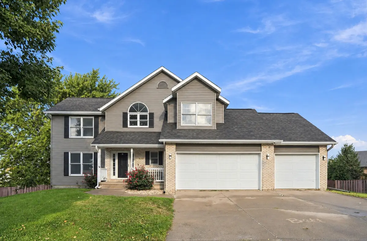 5182 Dove Court, Bettendorf, IA 52722 - #1
