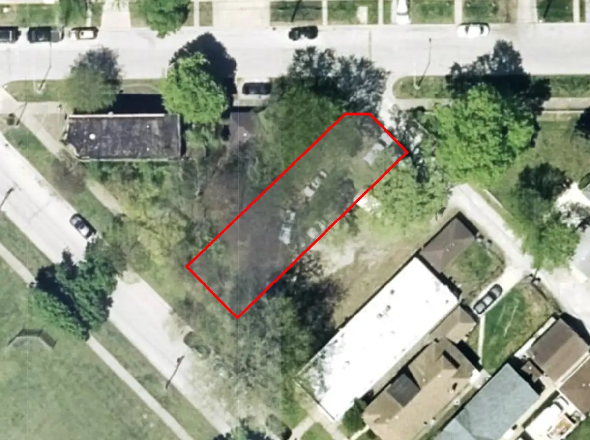 13912 S Chippewa Avenue, Burnham, IL 60633 - #1
