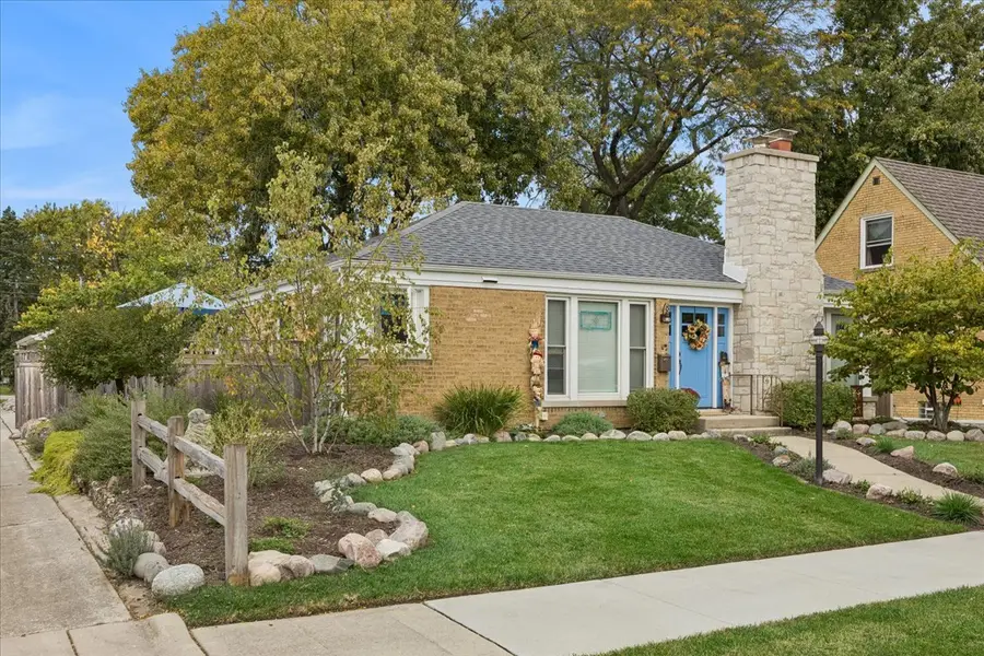 2542 S 6th Avenue, North Riverside, IL 60546 - #2