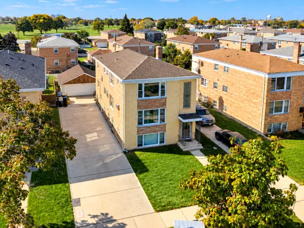 8716 N Elmore Street, Niles, IL 60714