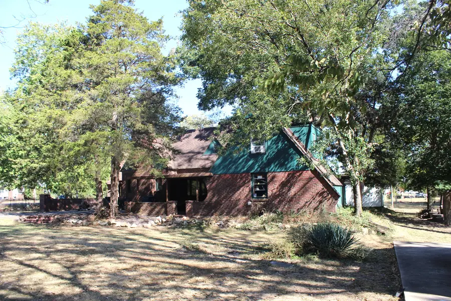 1032 Fairfield Road, Mount Vernon, IL 62864 - #3