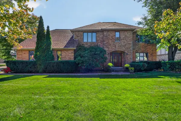 8604 Creekside Lane, Darien, IL 60561