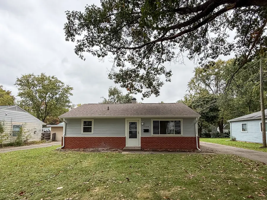 1104 E Delaware Avenue, Urbana, IL 61801 - #2