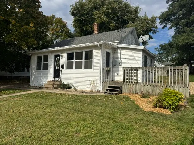 723 6th Street, Peru, IL 61354 - #2