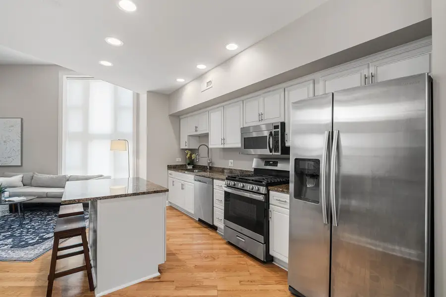 3250 N Lincoln Avenue #C, Chicago, IL 60657 - #3