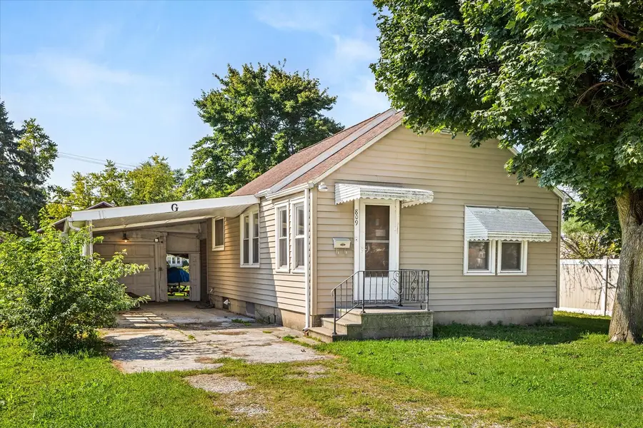 809 Cotton Street, Streator, IL 61364 - #2
