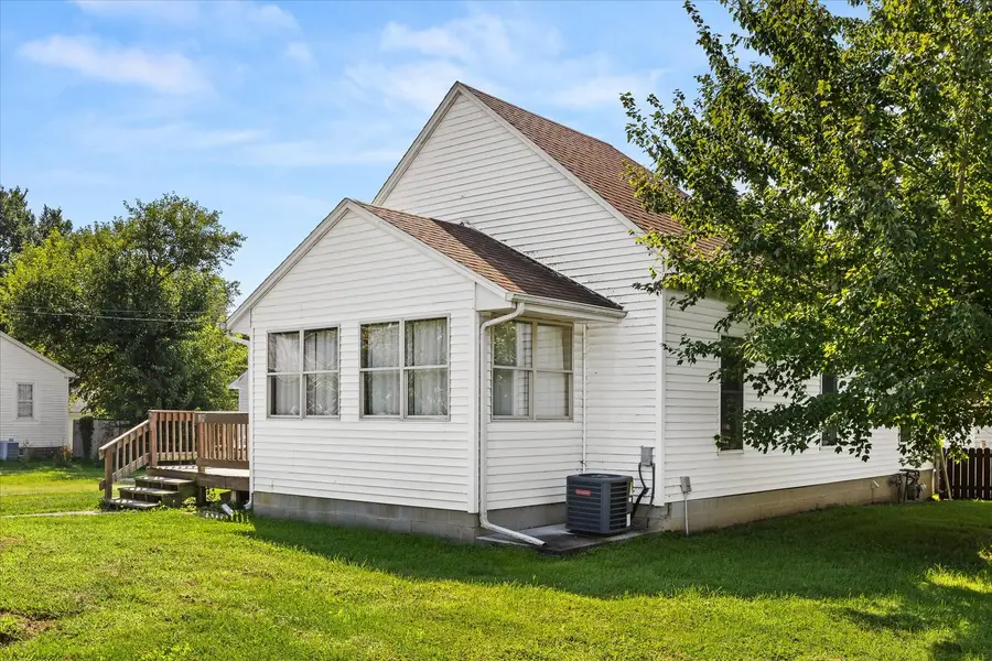 139 W 2nd Street, Streator, IL 61364 - #3