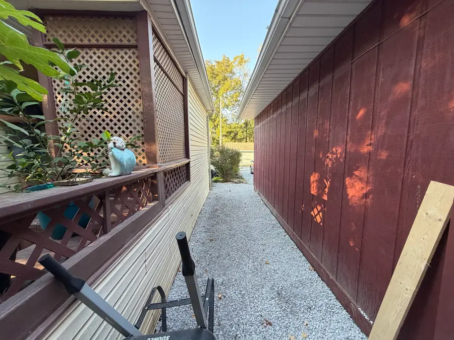 504 Madison Street, Benton, IL 62812 - #2
