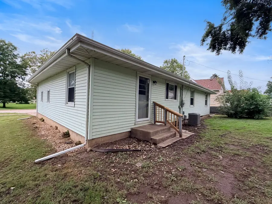 408 S Prairie Street, Lacon, IL 61540 - #3