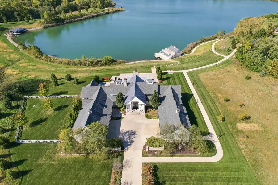 1005 S Division Street, Mahomet, IL 61853 - #3