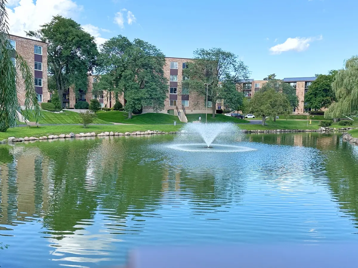 502 W Huntington Commons Road #438, Mount Prospect, IL 60056 - #1