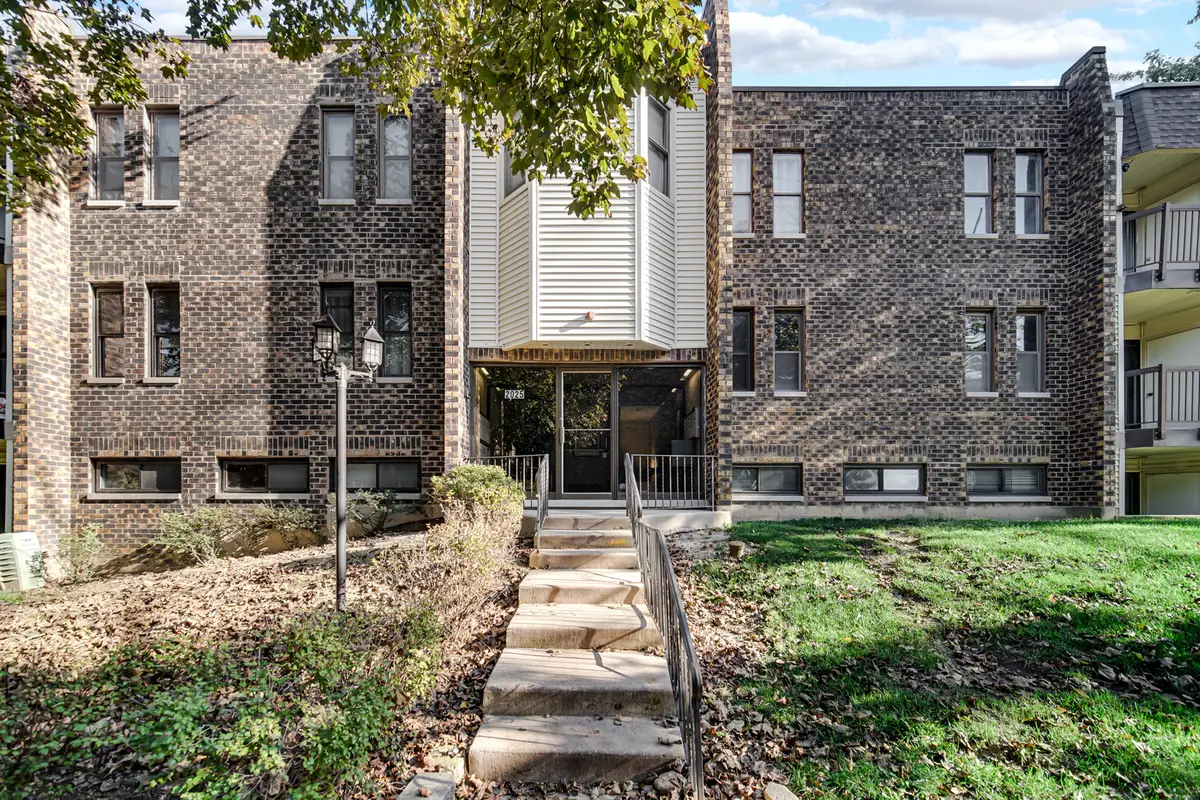 2025 Country Club Drive #11, Woodridge, IL 60517 - #1
