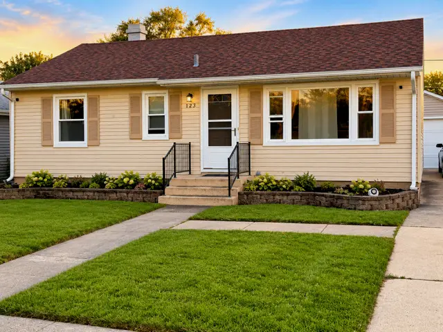 123 James Street, Montgomery, IL 60538 - #1